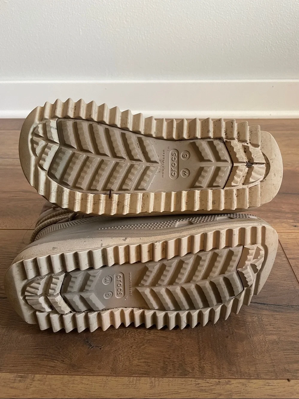 Crocs Classic Neo Puff Luxe Boots Size 8